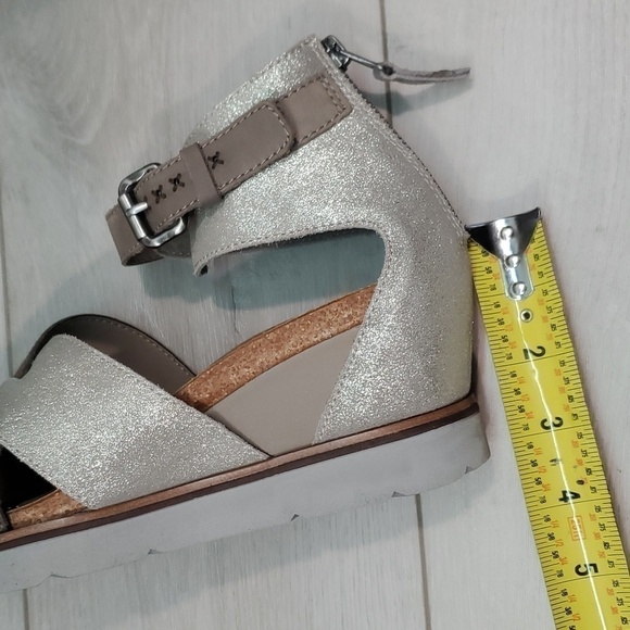 NEW OTBT Womens Teamwork Ankle Leather Wedge Sandals shoes sz 9M - Picture 11 of 11